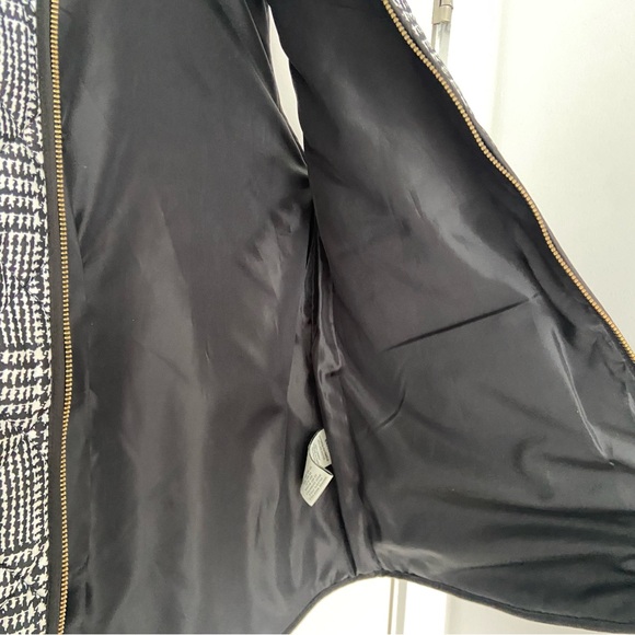 CATHERINE MALANDRINO BLACK/WHITE MONOCROME PLAID QUILTED VEST WITH GOLD DETAILS - Picture 11 of 13